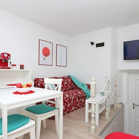 Sha La La - Charming, Unique Studio In A Historic Building Next To A Castle, Wifi, Smart Tv, Washer-Dryer Bakar Ngoại thất bức ảnh