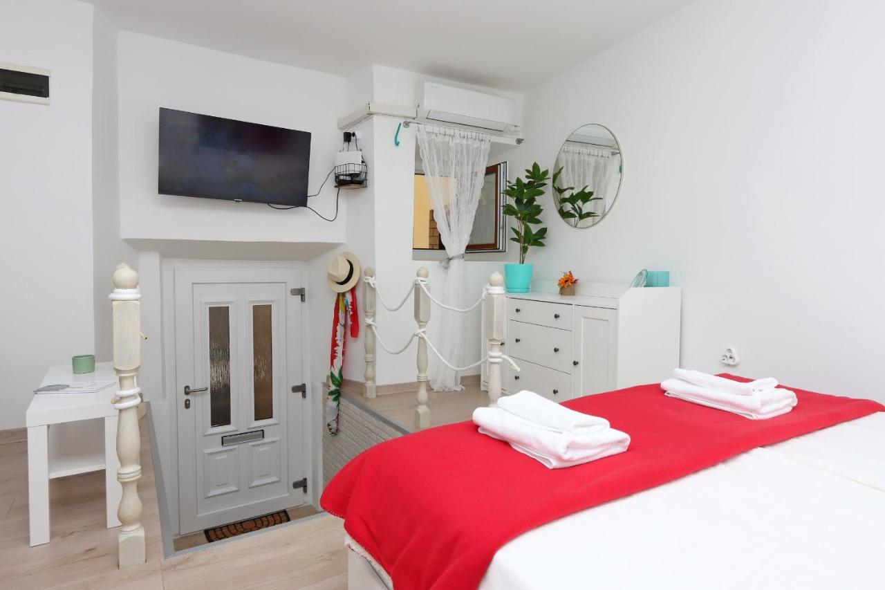 Sha La La - Charming, Unique Studio In A Historic Building Next To A Castle, Wifi, Smart Tv, Washer-Dryer Bakar Ngoại thất bức ảnh
